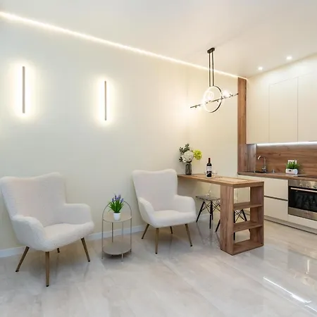 Comfort Apartment Near Minskaya Metro Station And Dreamtown Kyiv Exterior photo