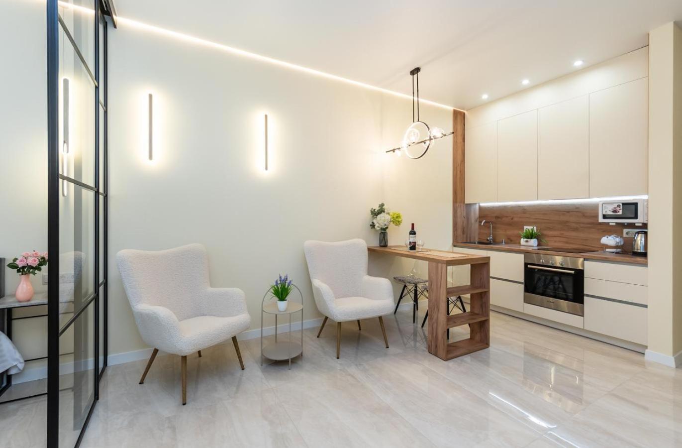 Comfort Near Minskaya Metro Station And Dreamtown Apartment *