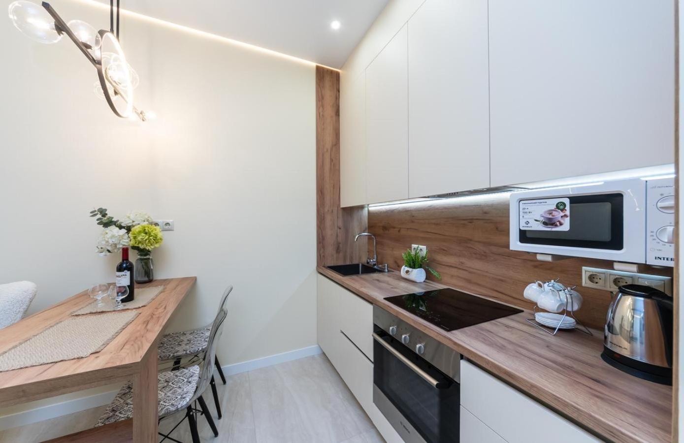 Comfort Near Minskaya Metro Station And Dreamtown * Kyiv