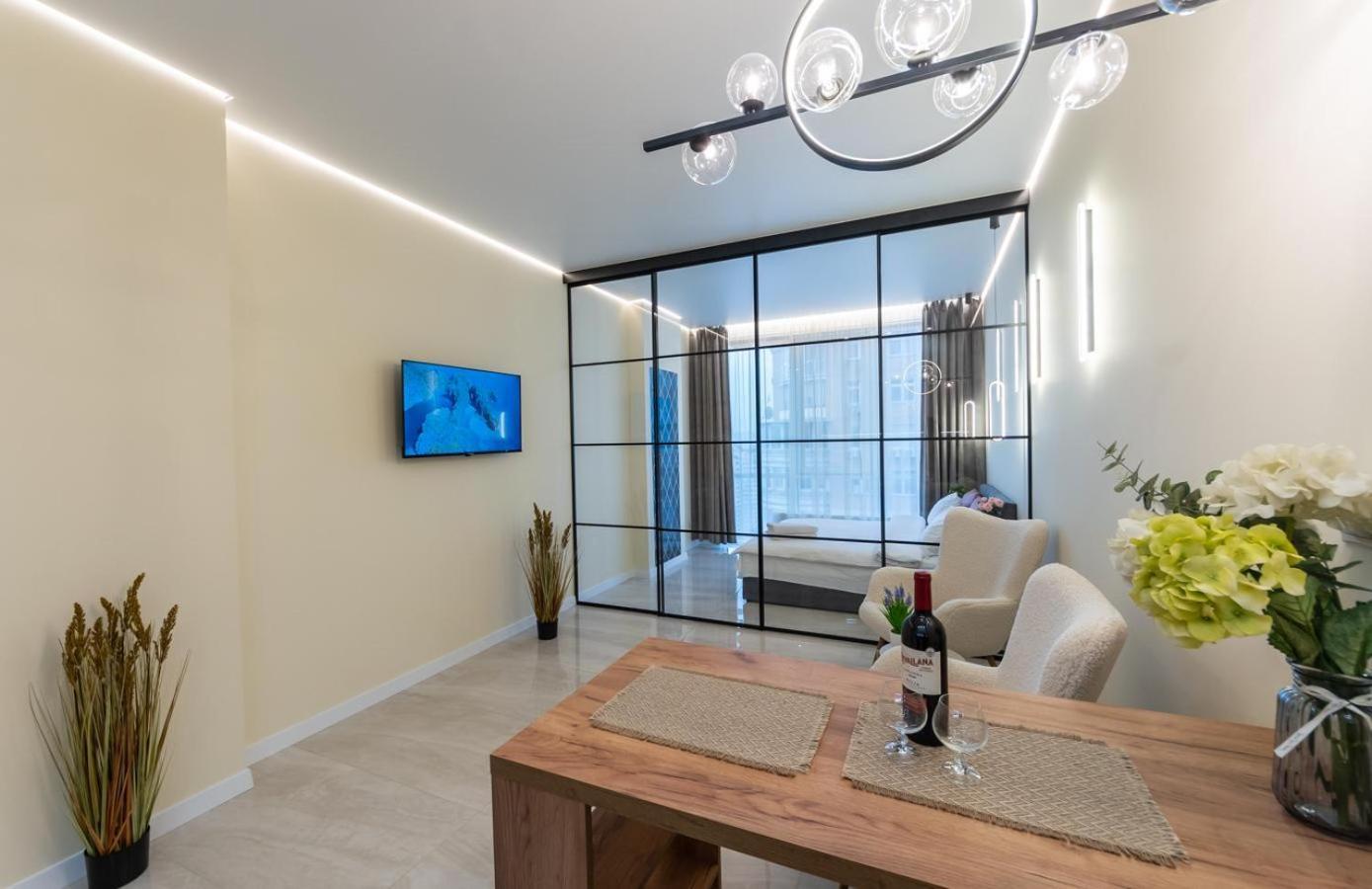 Comfort Near Minskaya Metro Station And Dreamtown Apartment *