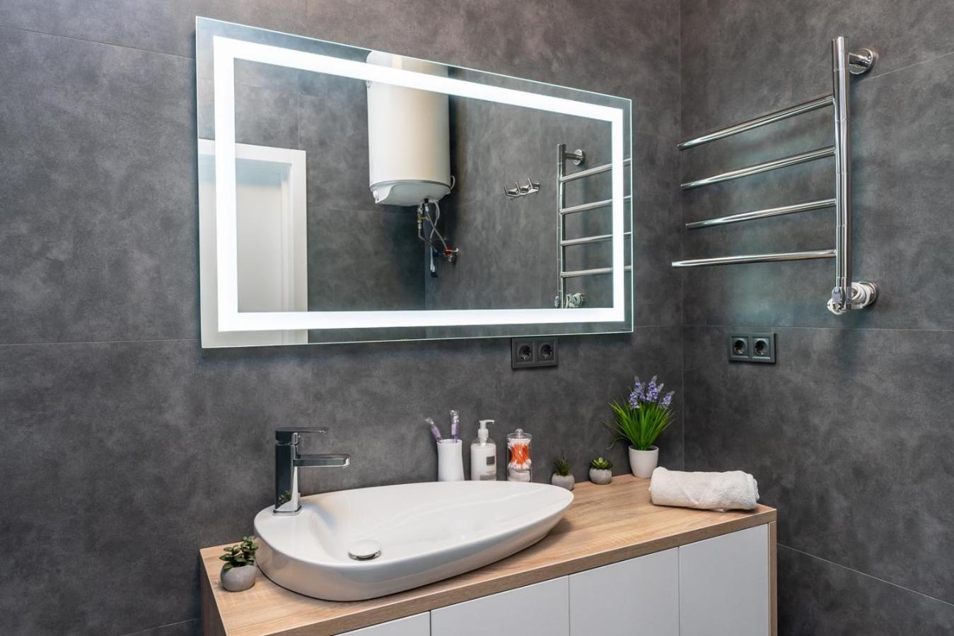 Comfort Near Minskaya Metro Station And Dreamtown Apartment
